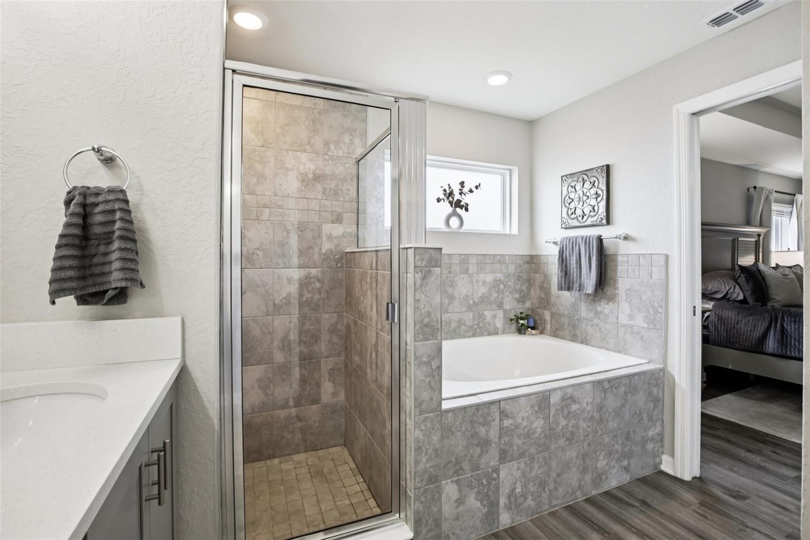 Image 28 of 33 For 12373 Marshland Street