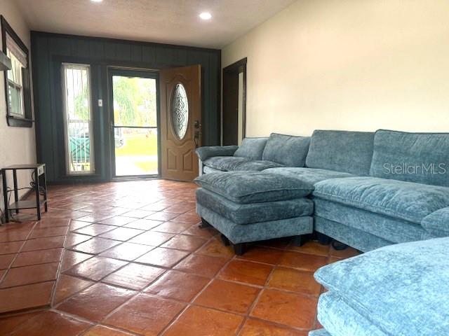 Image 7 of 19 For 14472 Valentine Drive