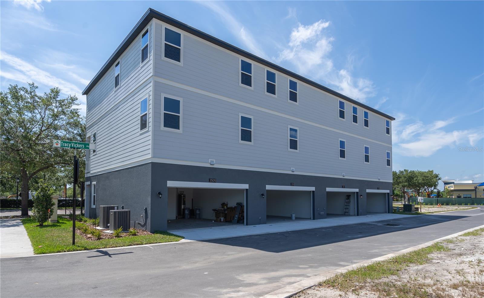 Image 27 of 37 For 9704 Tate Lane