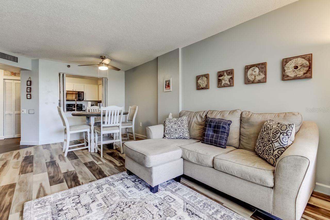 Image 11 of 41 For 2333 Feather Sound Drive B211