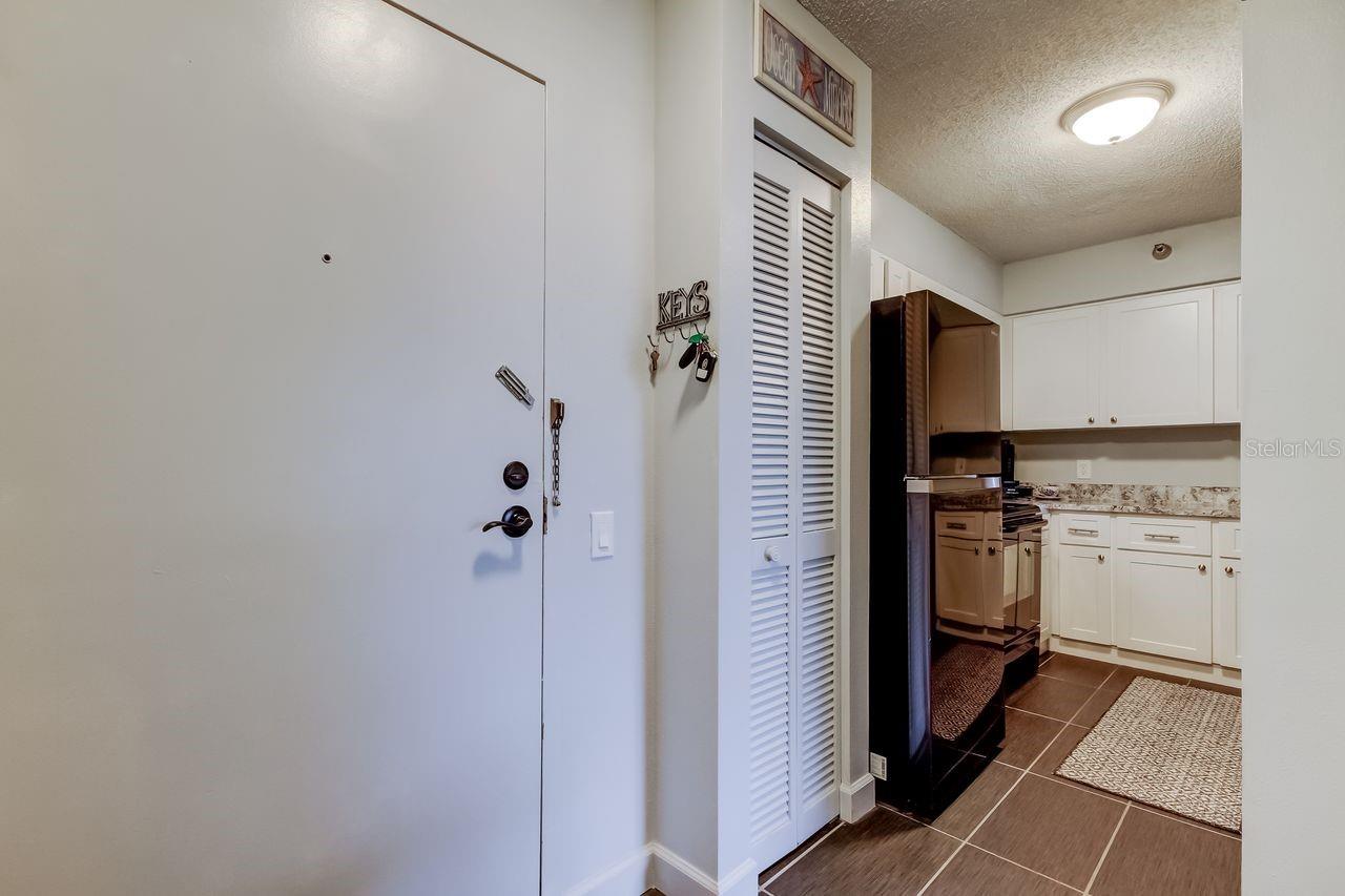 Image 25 of 41 For 2333 Feather Sound Drive B211