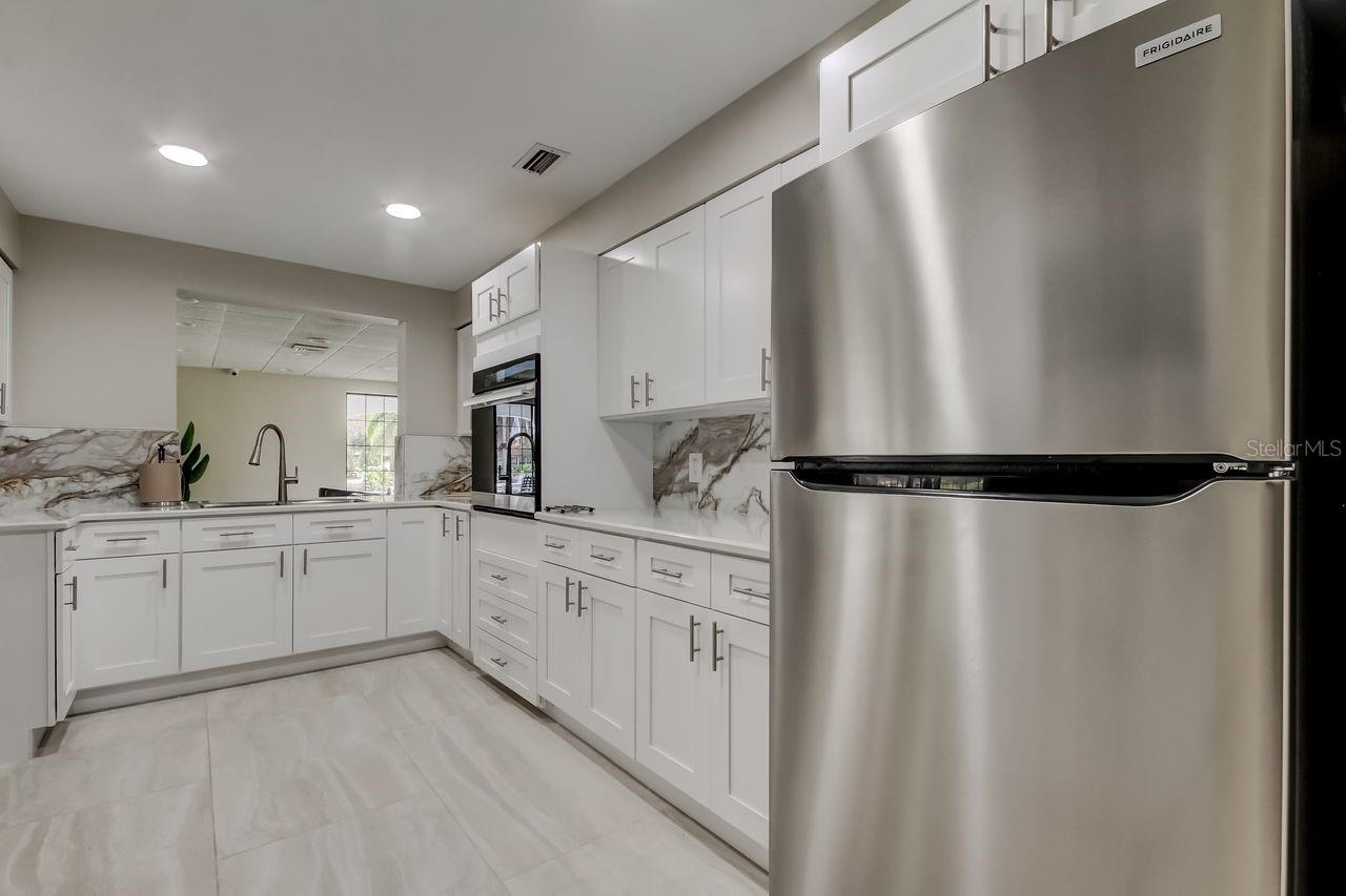 Image 30 of 41 For 2333 Feather Sound Drive B211