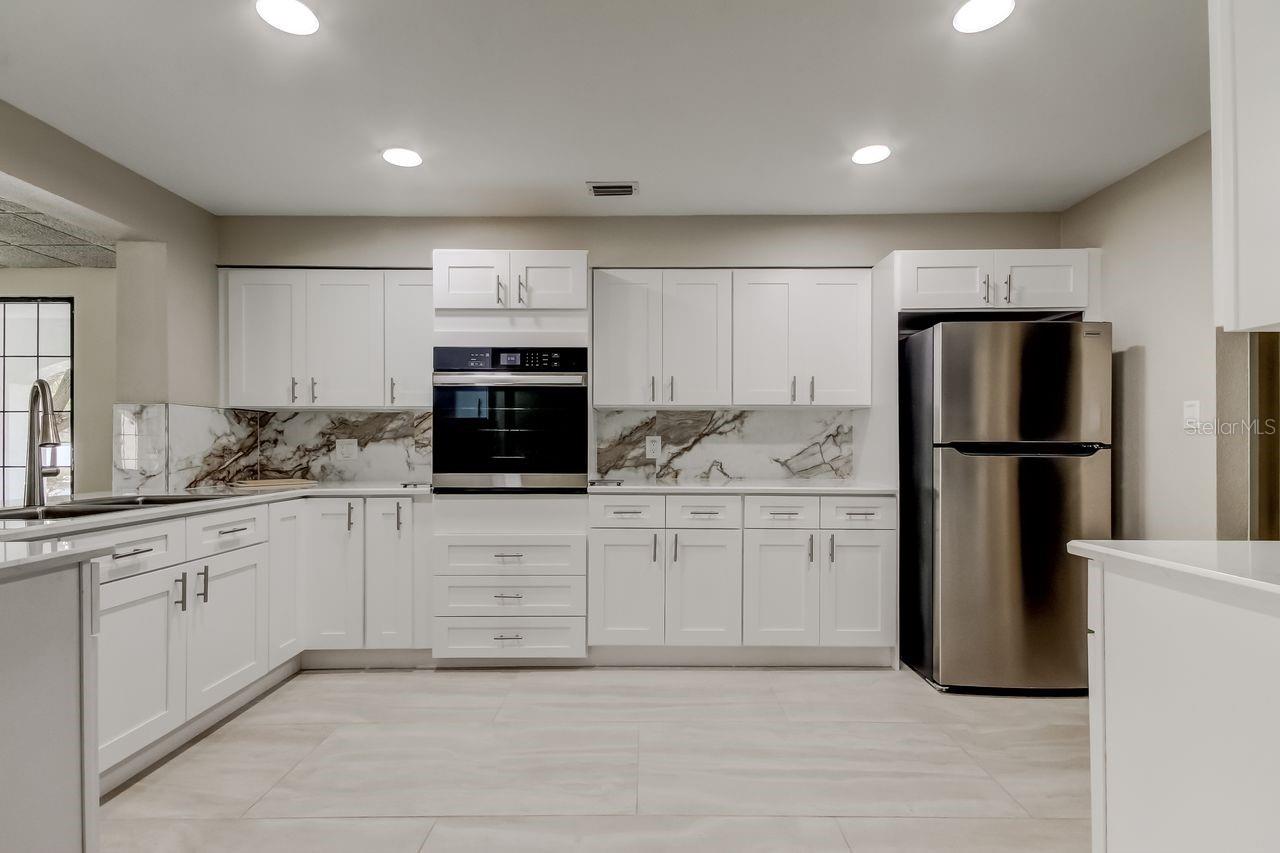 Image 31 of 41 For 2333 Feather Sound Drive B211