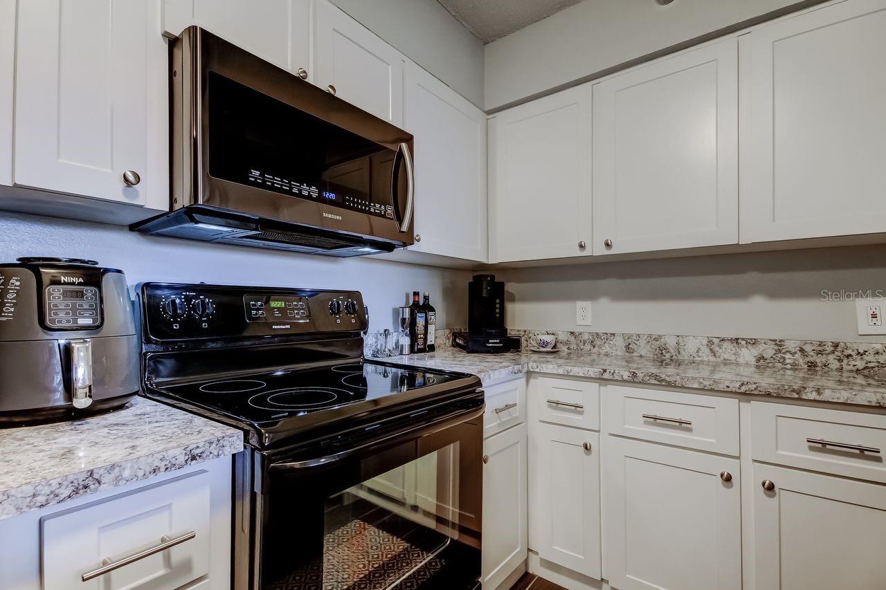 Image 5 of 41 For 2333 Feather Sound Drive B211