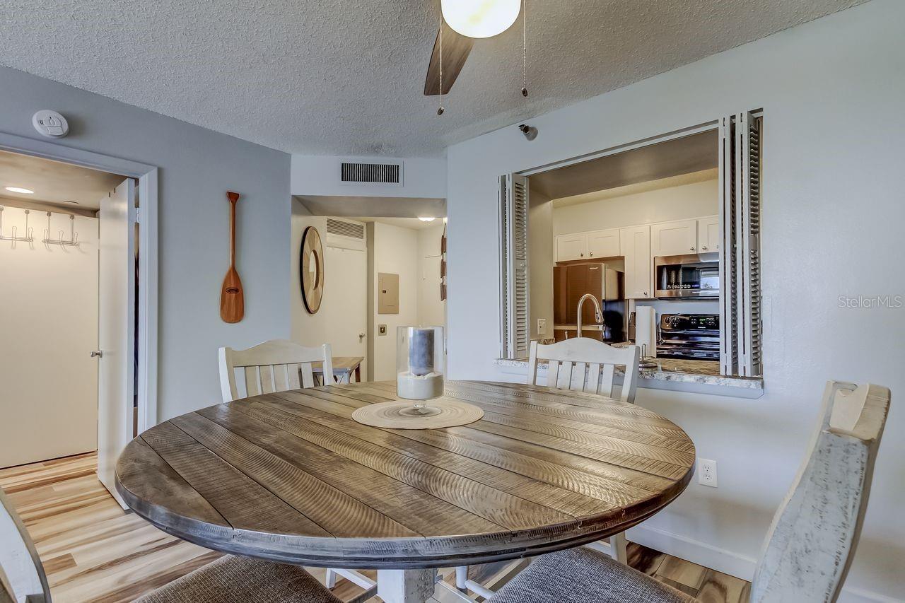 Image 8 of 41 For 2333 Feather Sound Drive B211