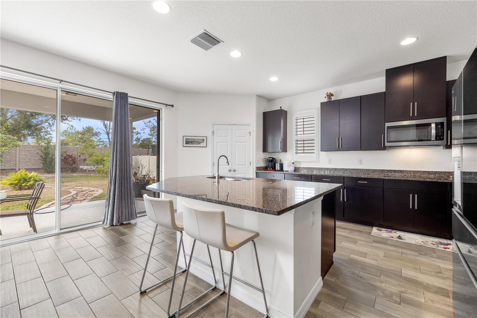 Image 13 of 64 For 1565 Feather Grass Loop