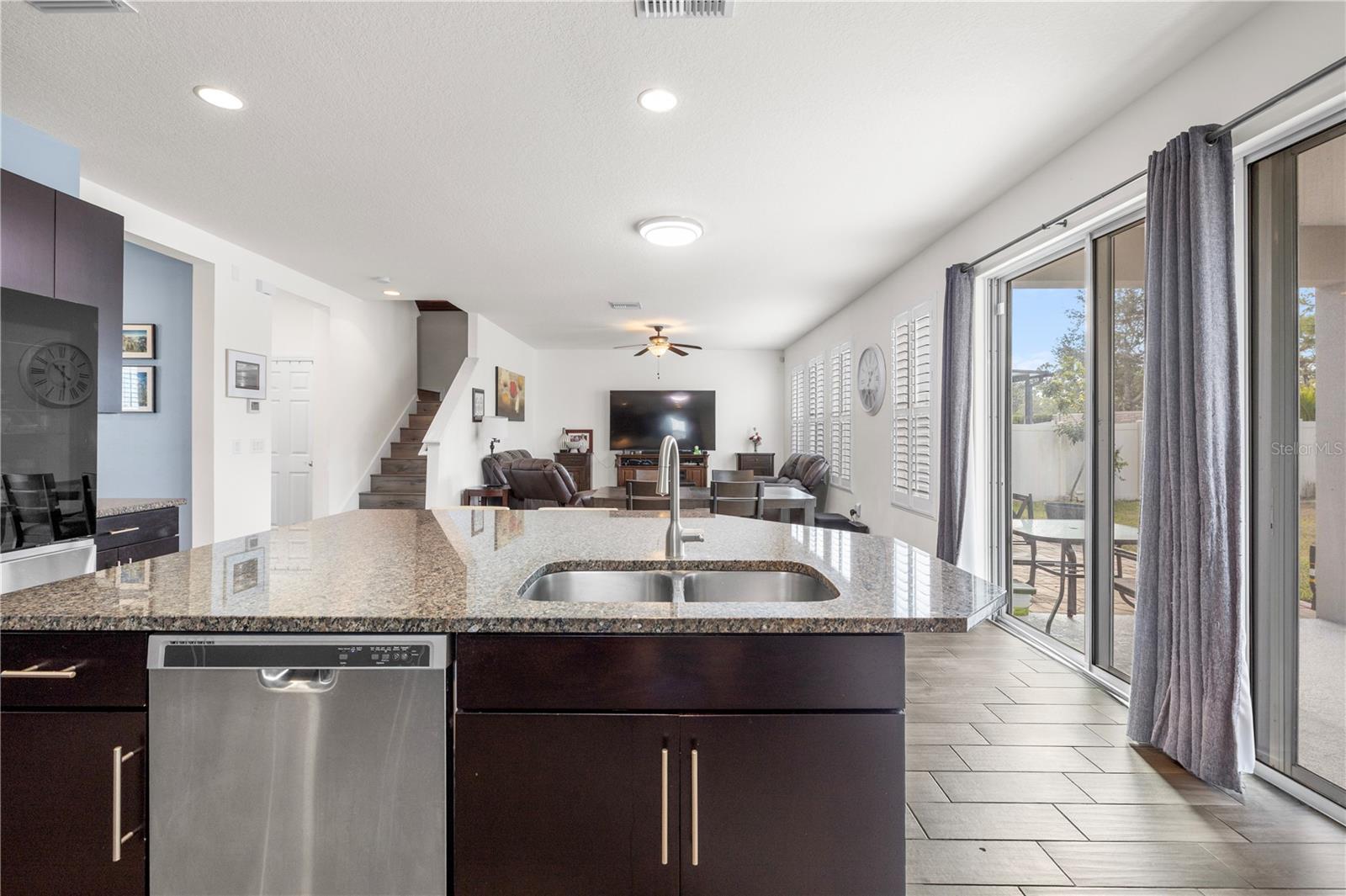 Image 16 of 64 For 1565 Feather Grass Loop