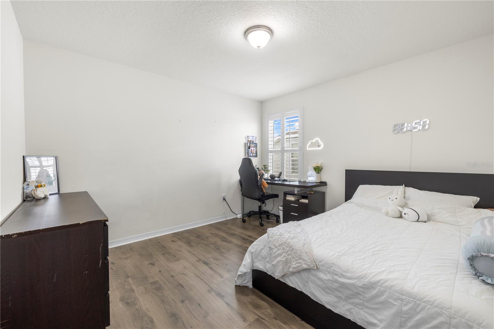 Image 34 of 64 For 1565 Feather Grass Loop