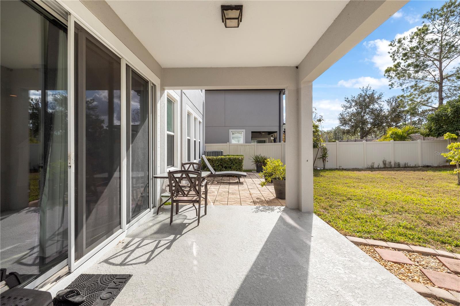 Image 46 of 64 For 1565 Feather Grass Loop