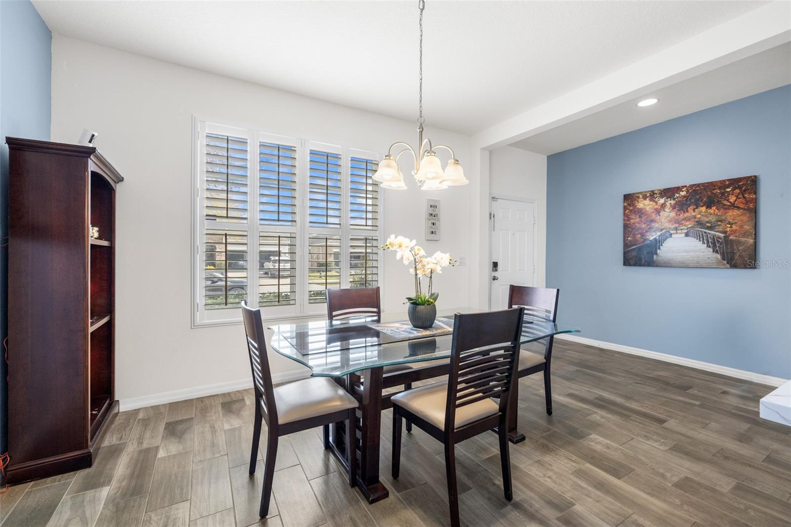 Image 7 of 64 For 1565 Feather Grass Loop