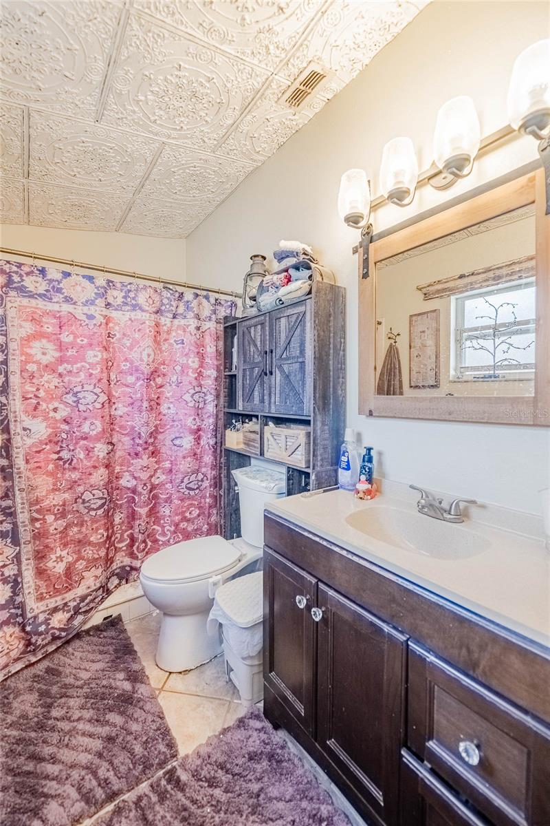 Image 19 of 30 For 463 Emerald Cove Loop