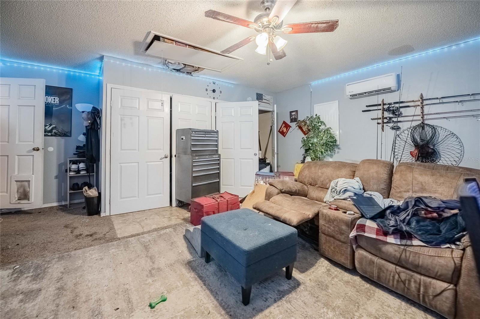 Image 25 of 30 For 463 Emerald Cove Loop