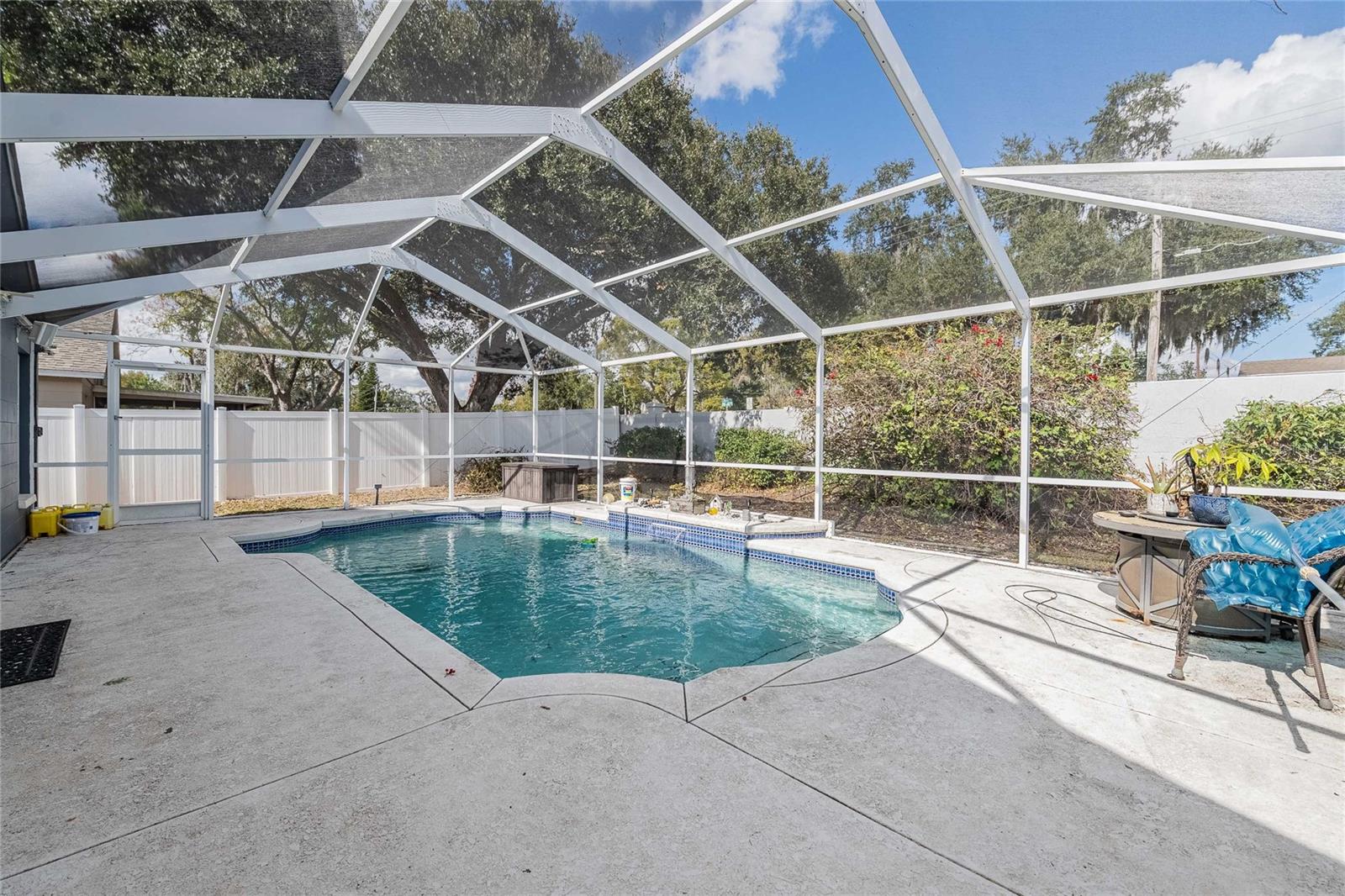 Image 26 of 30 For 463 Emerald Cove Loop