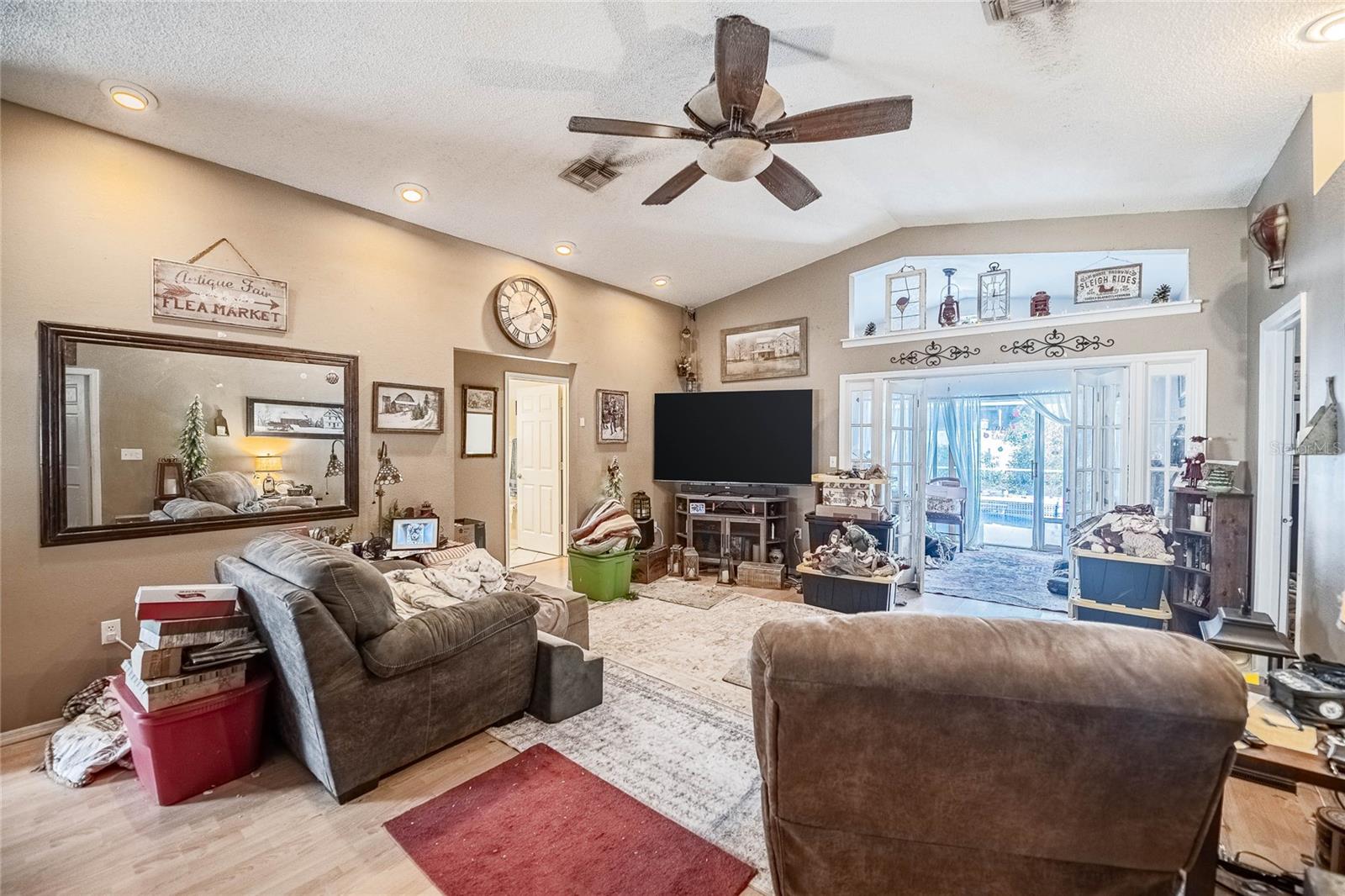 Image 6 of 30 For 463 Emerald Cove Loop