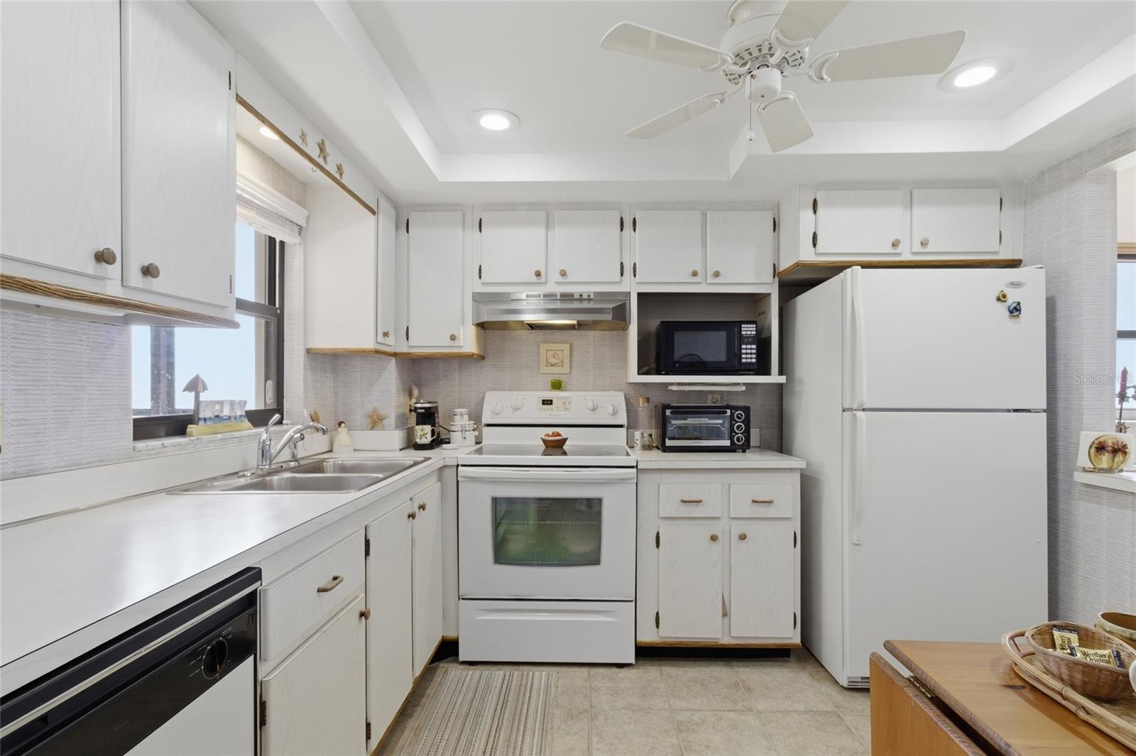 Image 15 of 34 For 1270 Gulf Boulevard 801