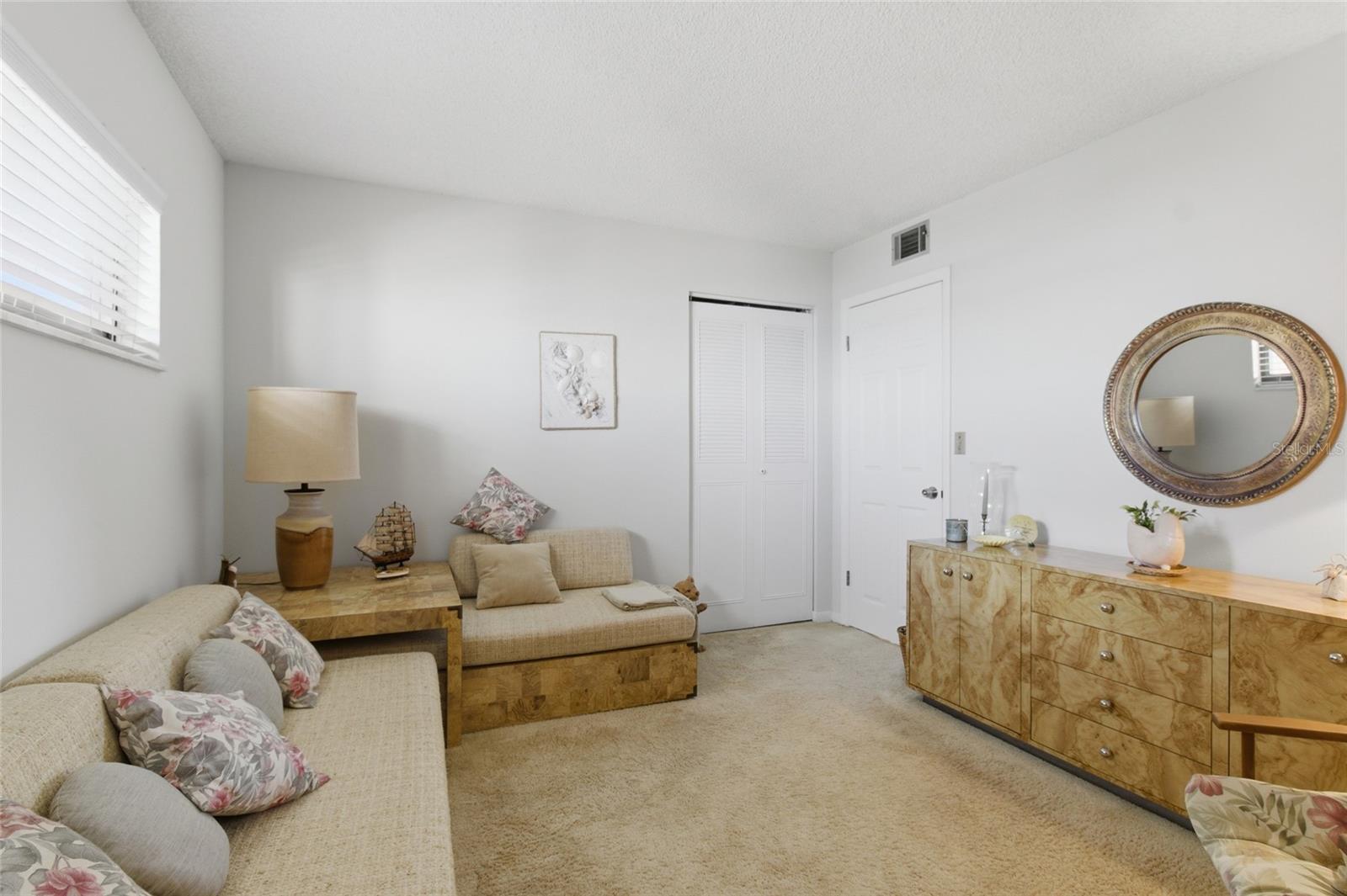 Image 17 of 34 For 1270 Gulf Boulevard 801