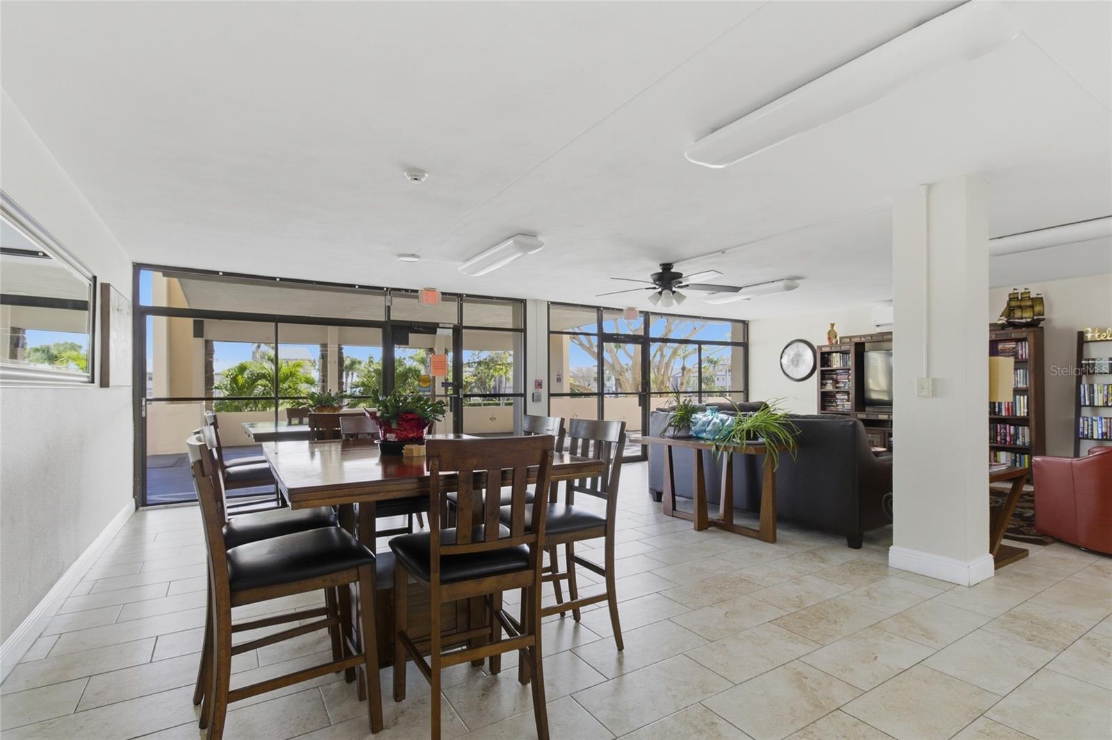 Image 27 of 34 For 1270 Gulf Boulevard 801