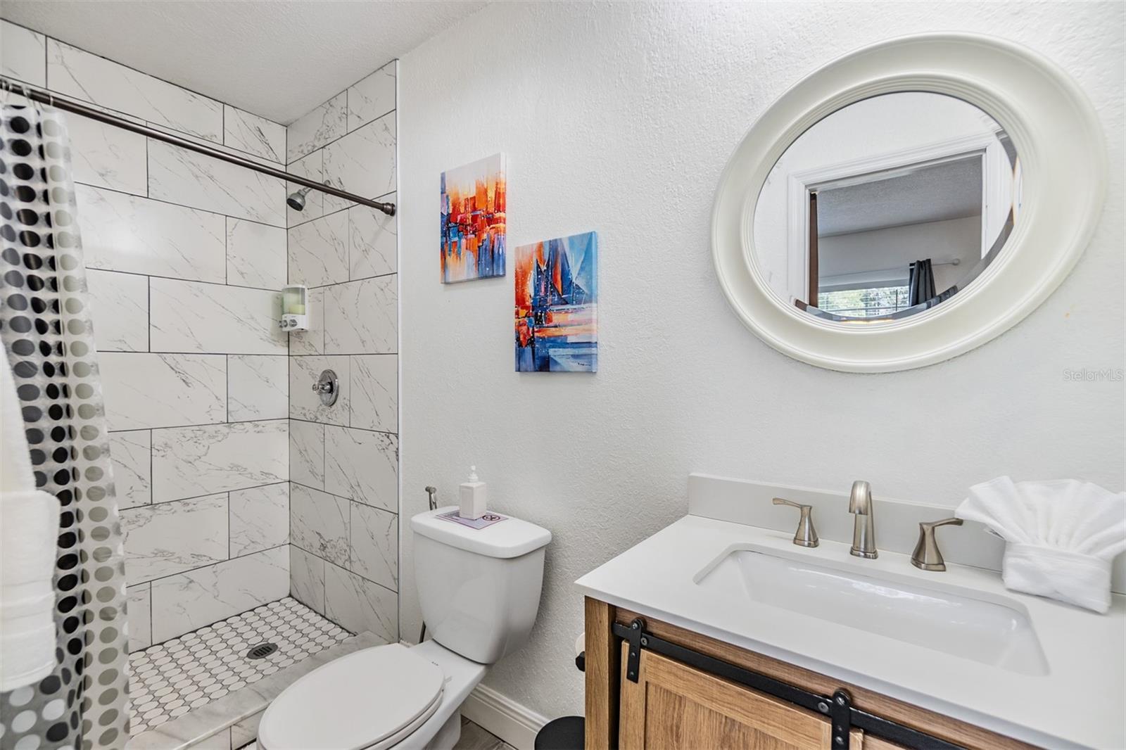 Listing photo id 8 for 4101 Arch Street A