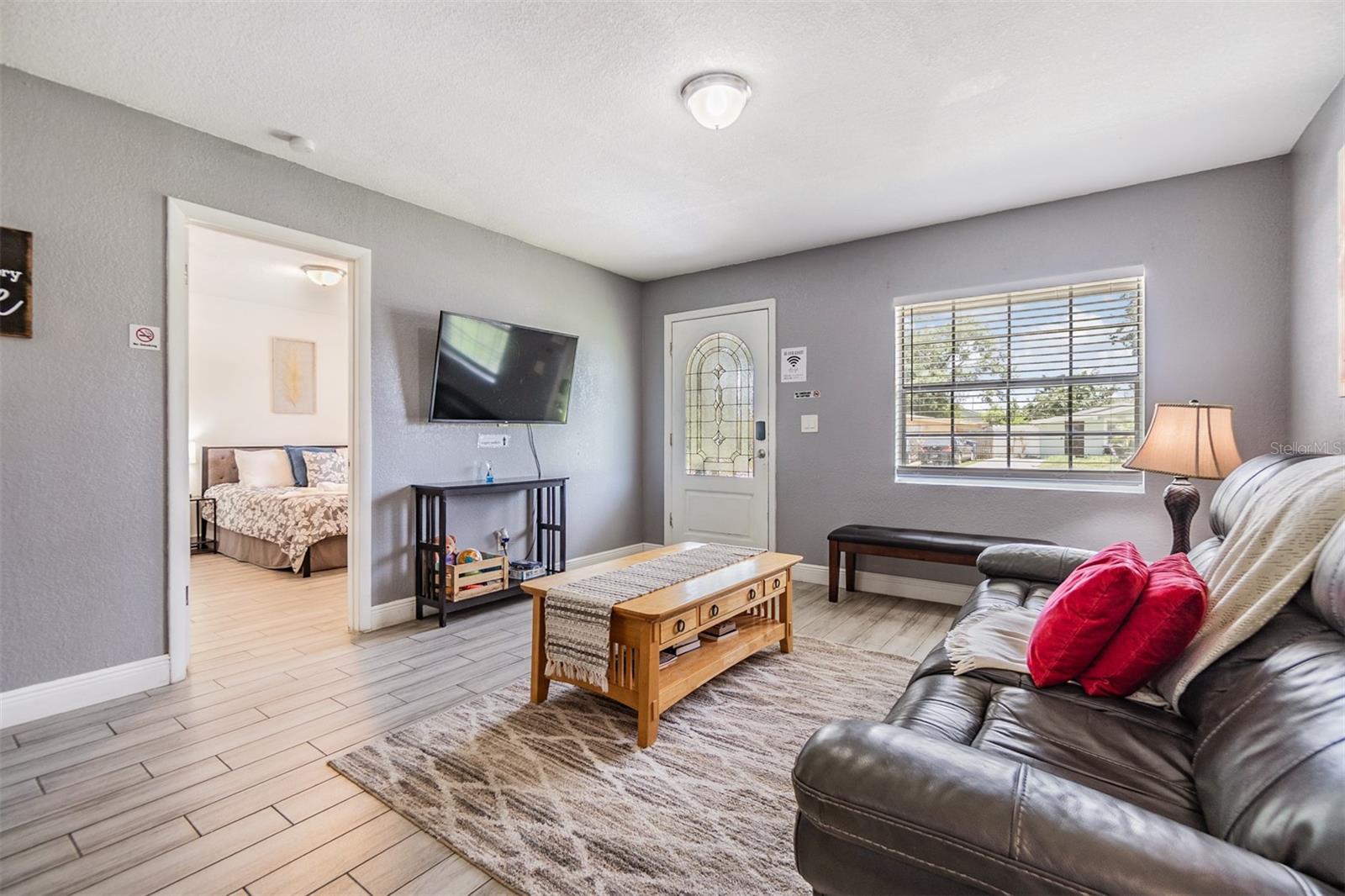 Listing photo id 13 for 4101 Arch Street A