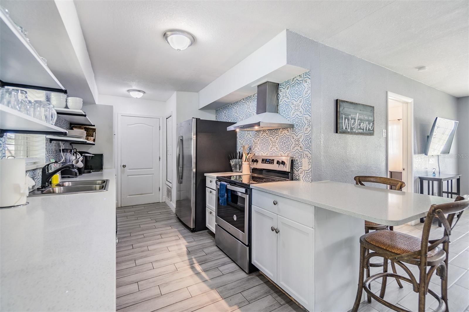 Listing photo id 21 for 4101 Arch Street A