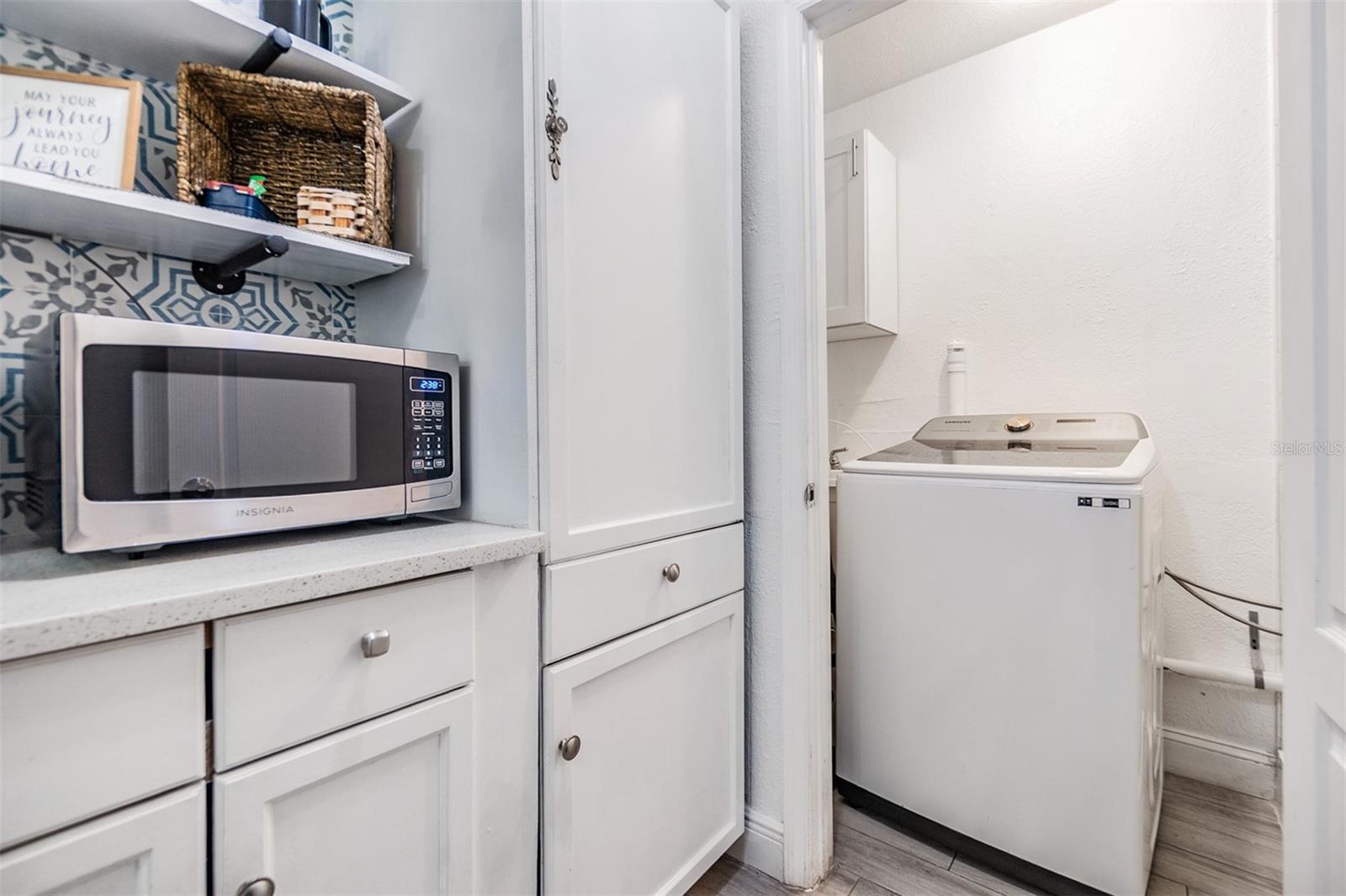 Listing photo id 24 for 4101 Arch Street A