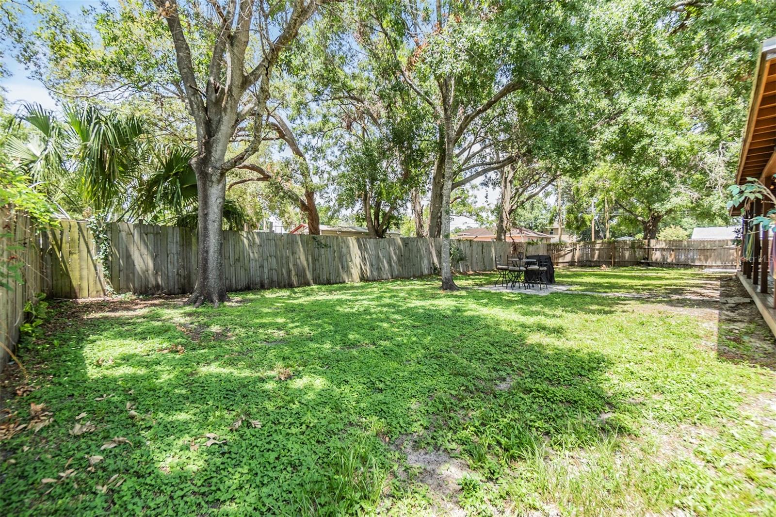 Listing photo id 31 for 4101 Arch Street A