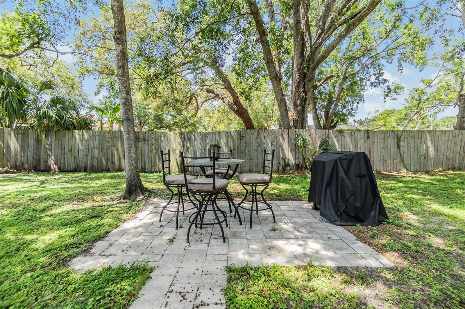 Listing photo id 32 for 4101 Arch Street A