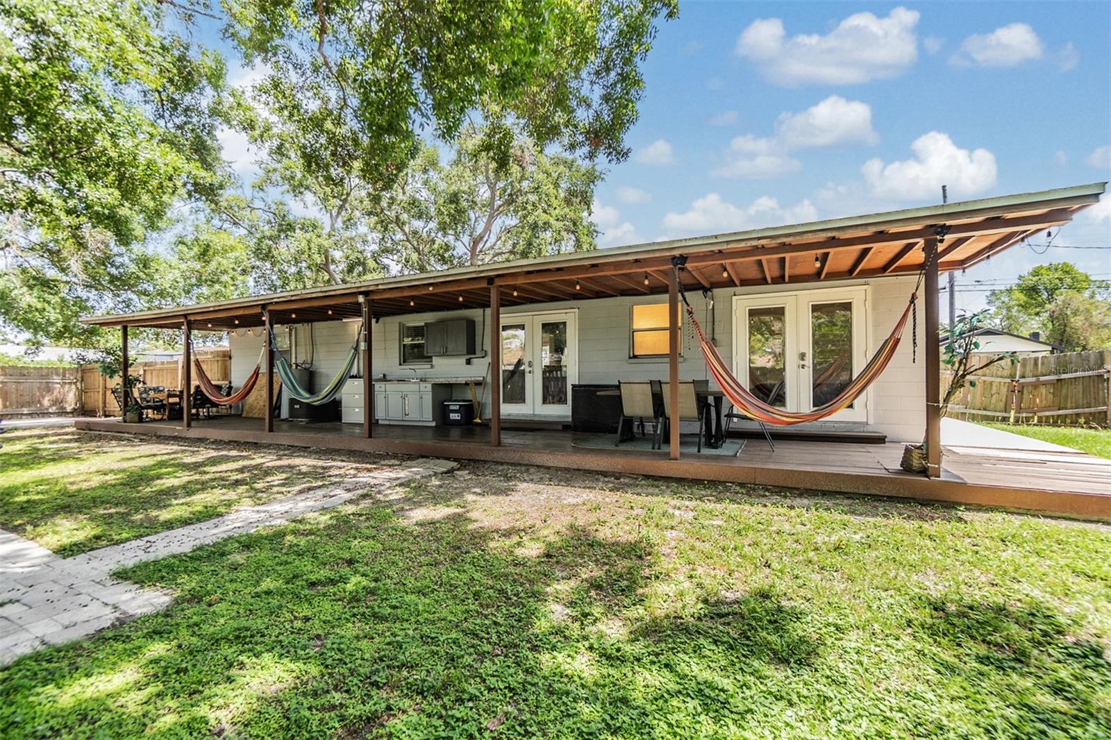 Listing photo id 35 for 4101 Arch Street A