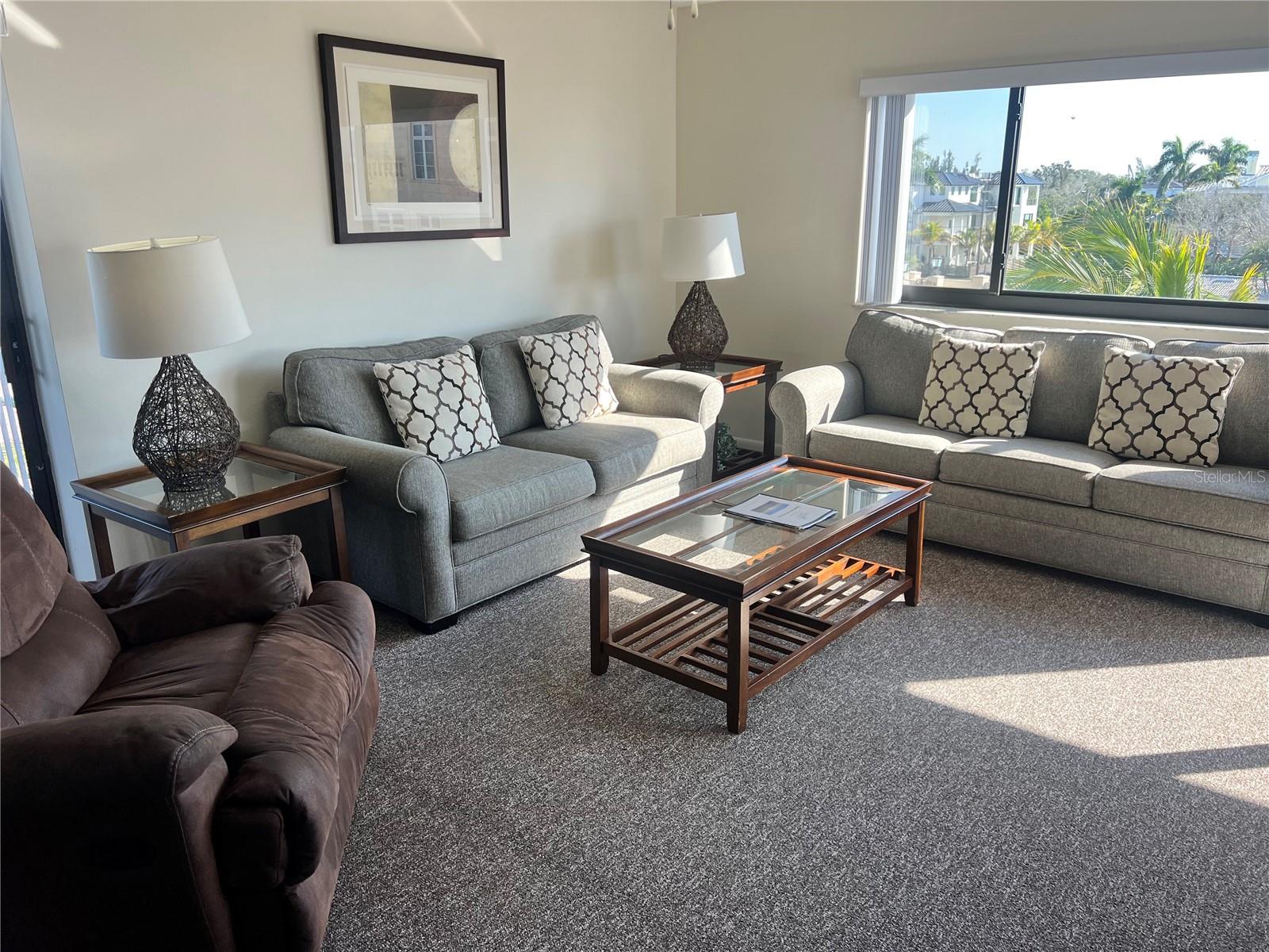 Image 10 of 34 For 1001 Point Of Rocks Road 408