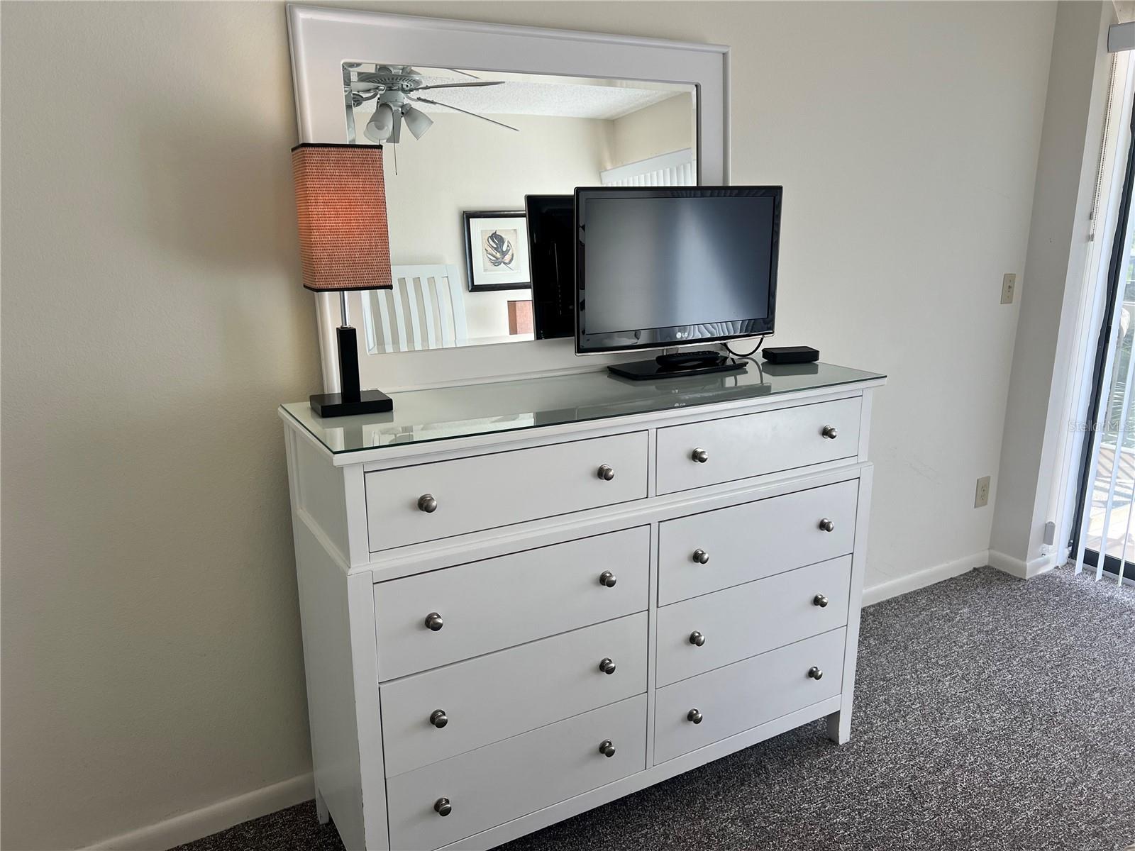 Image 13 of 34 For 1001 Point Of Rocks Road 408