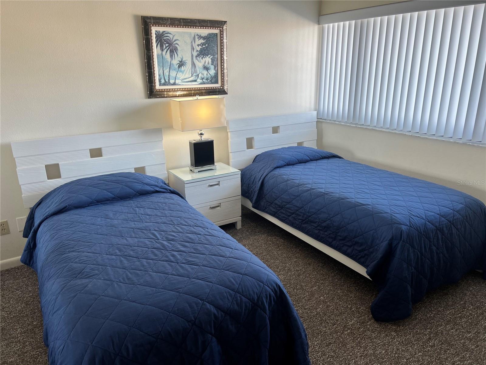 Image 3 of 34 For 1001 Point Of Rocks Road 408