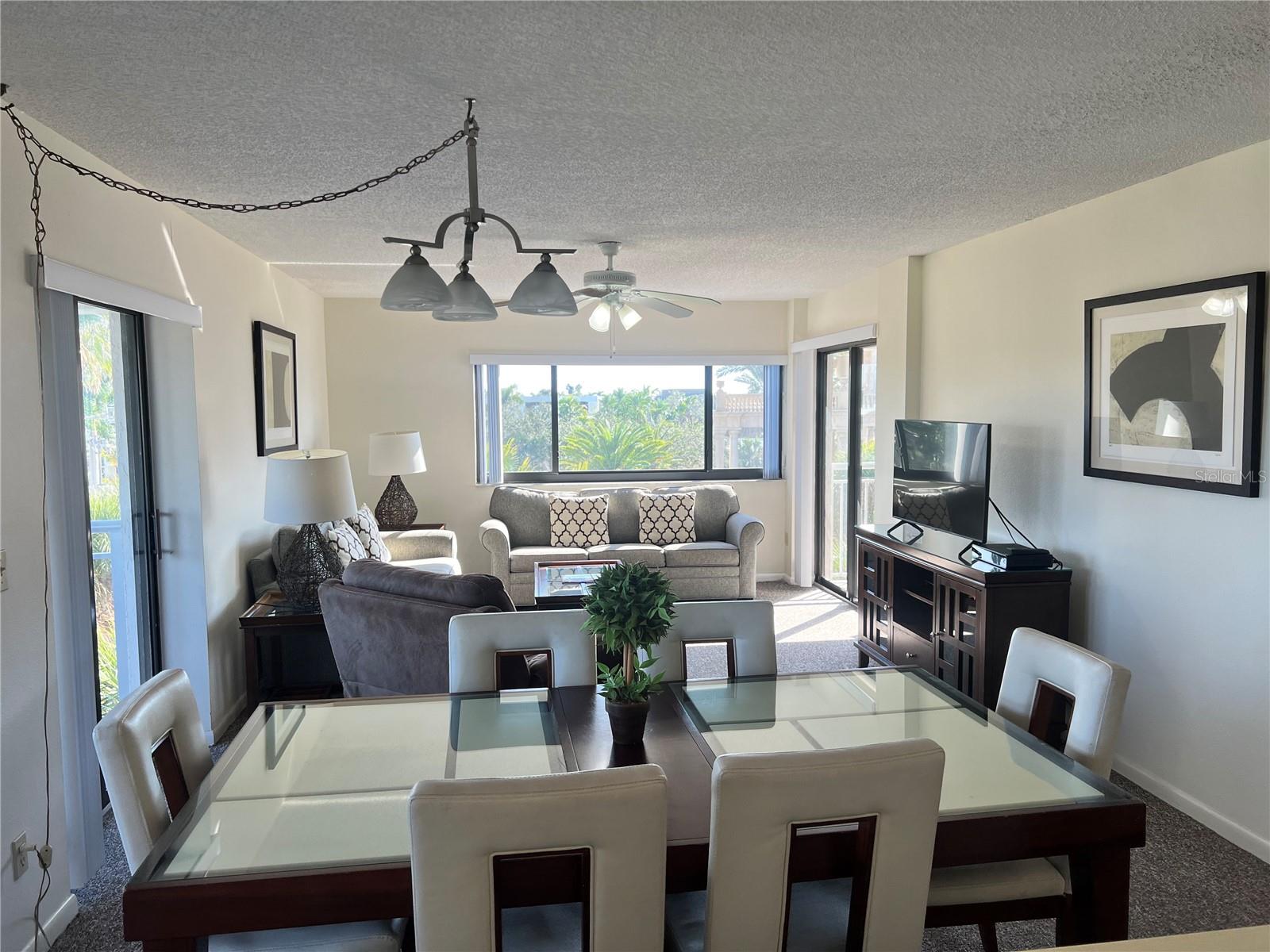 Image 8 of 34 For 1001 Point Of Rocks Road 408