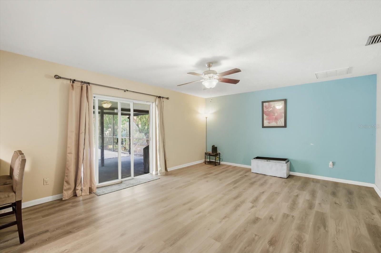 Image 11 of 32 For 20621 Arthur Court