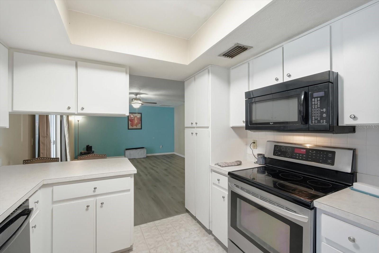 Image 15 of 32 For 20621 Arthur Court