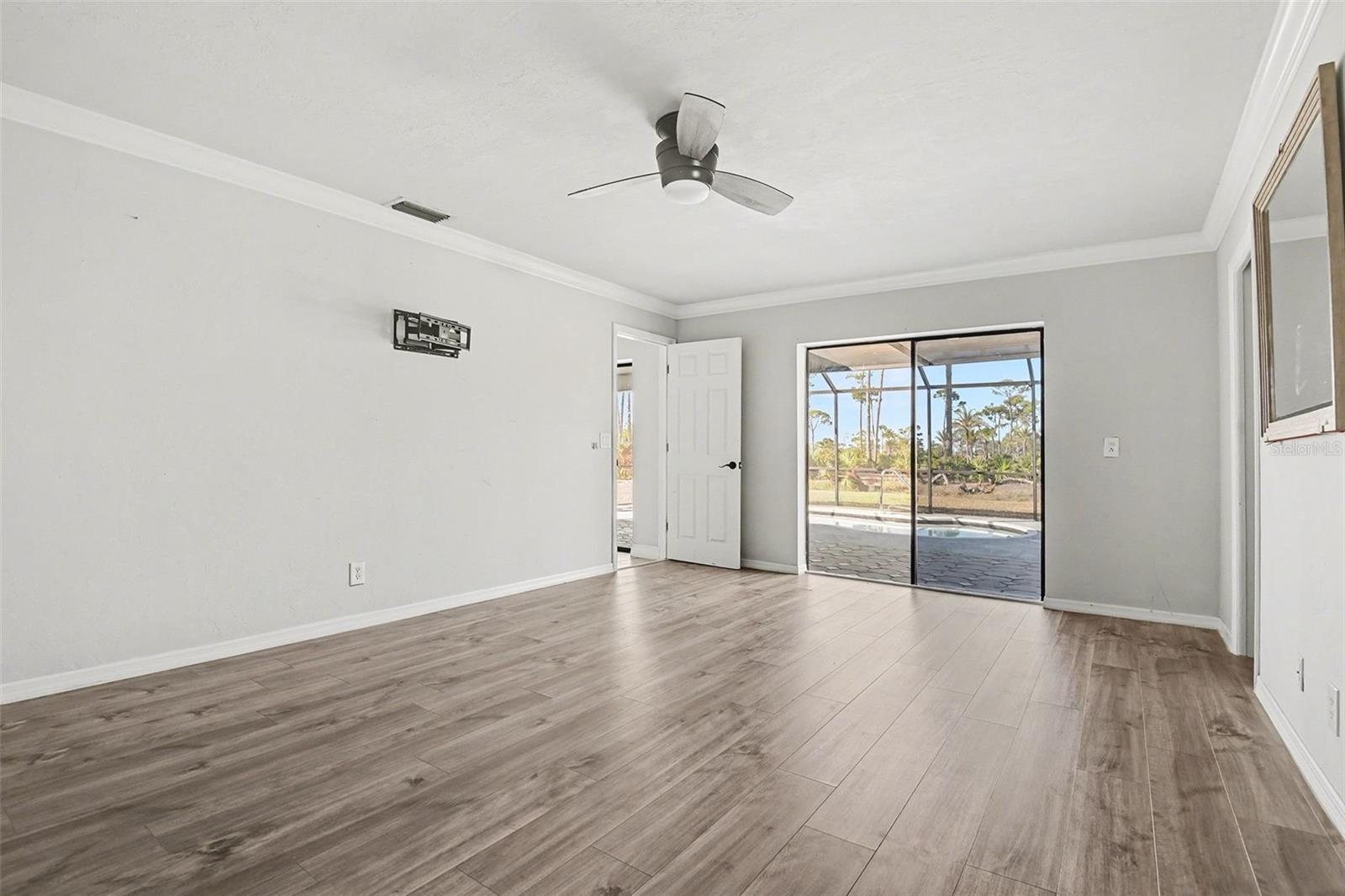 Image 8 of 27 For 1912 8th Court