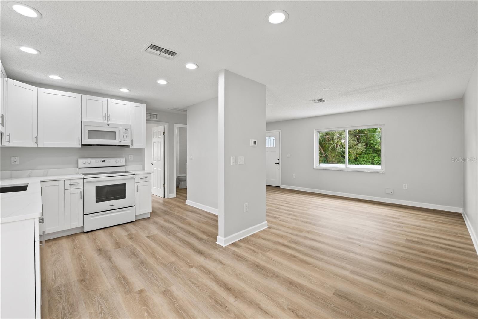 Image 6 of 24 For 6098 Shannon Avenue