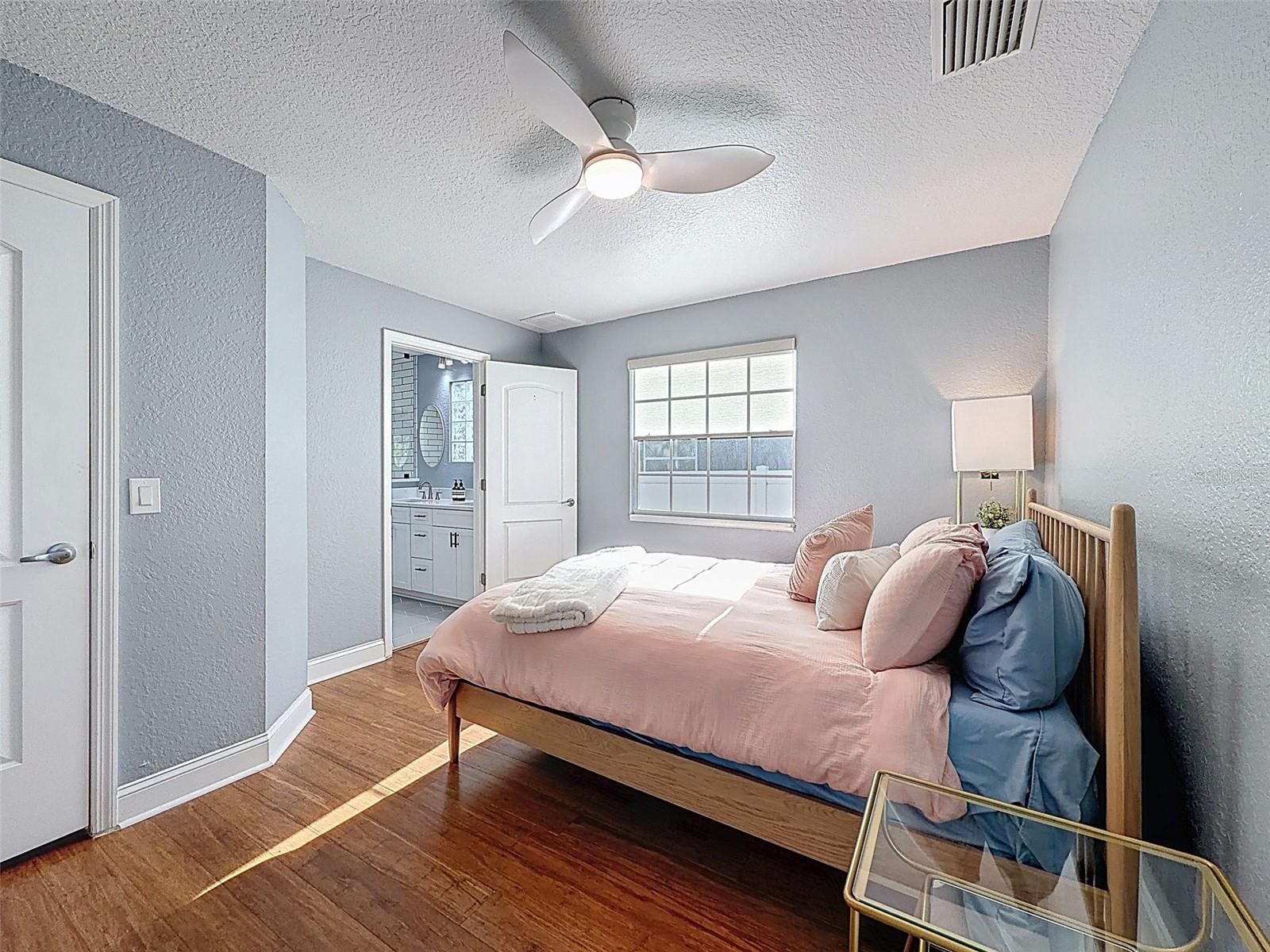 Image 16 of 32 For 6315 Interbay Boulevard