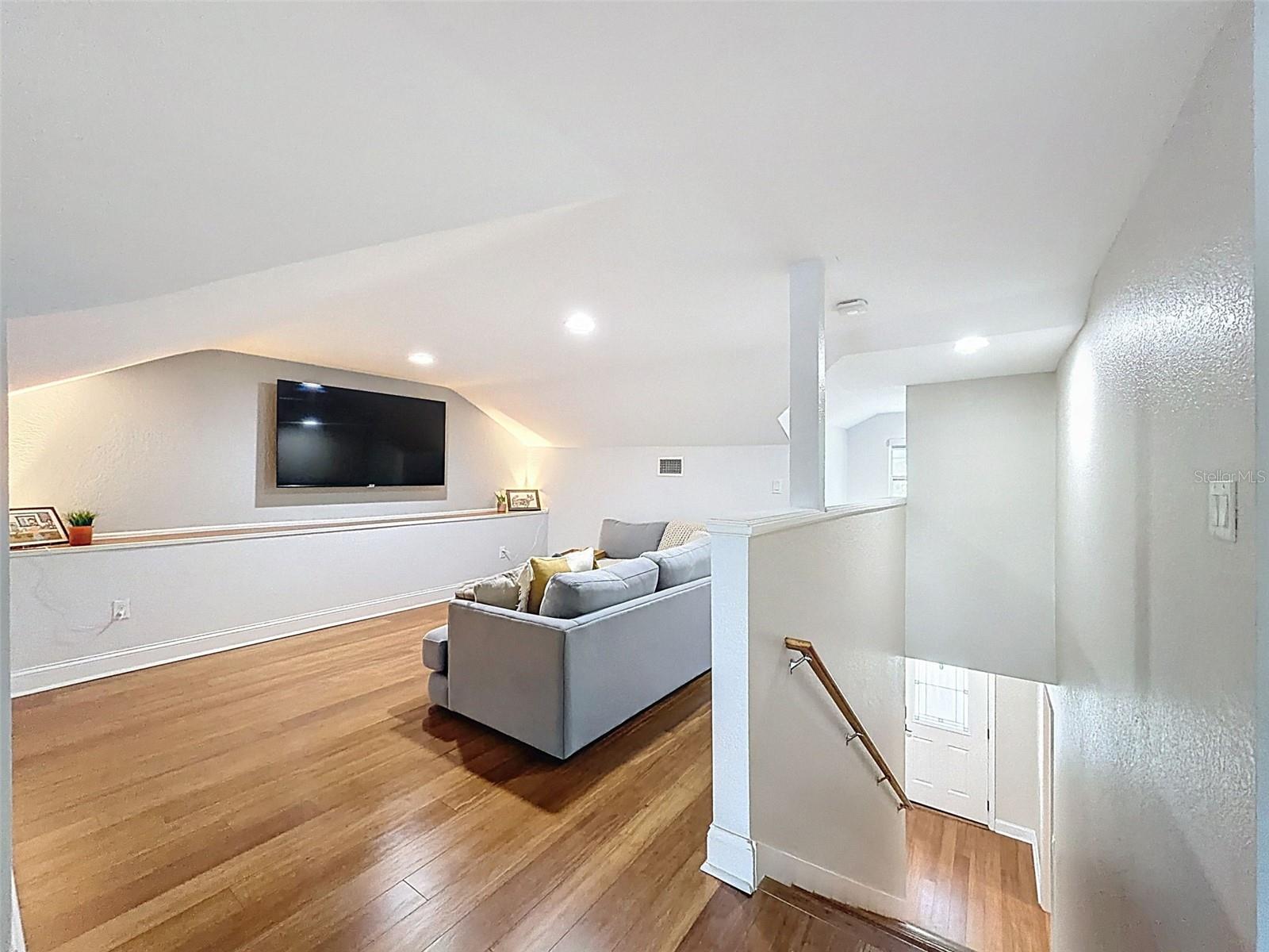 Image 21 of 32 For 6315 Interbay Boulevard