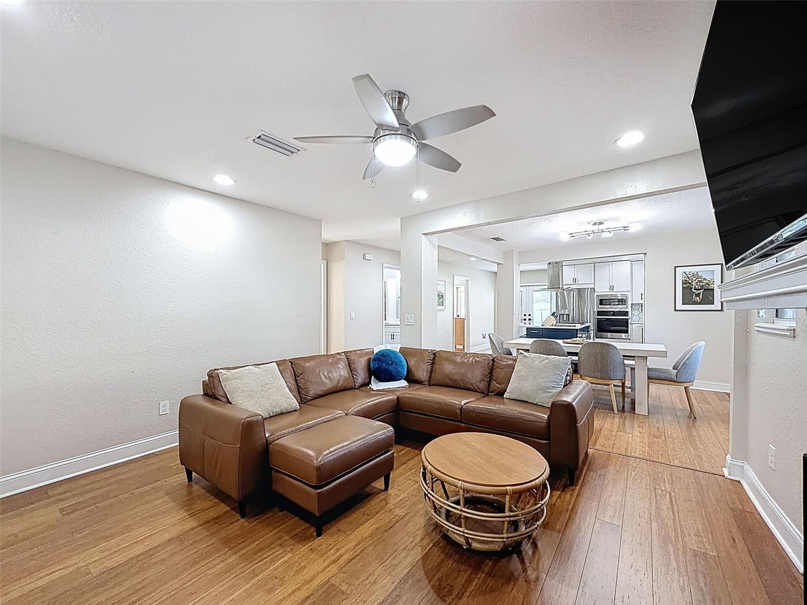 Image 6 of 32 For 6315 Interbay Boulevard