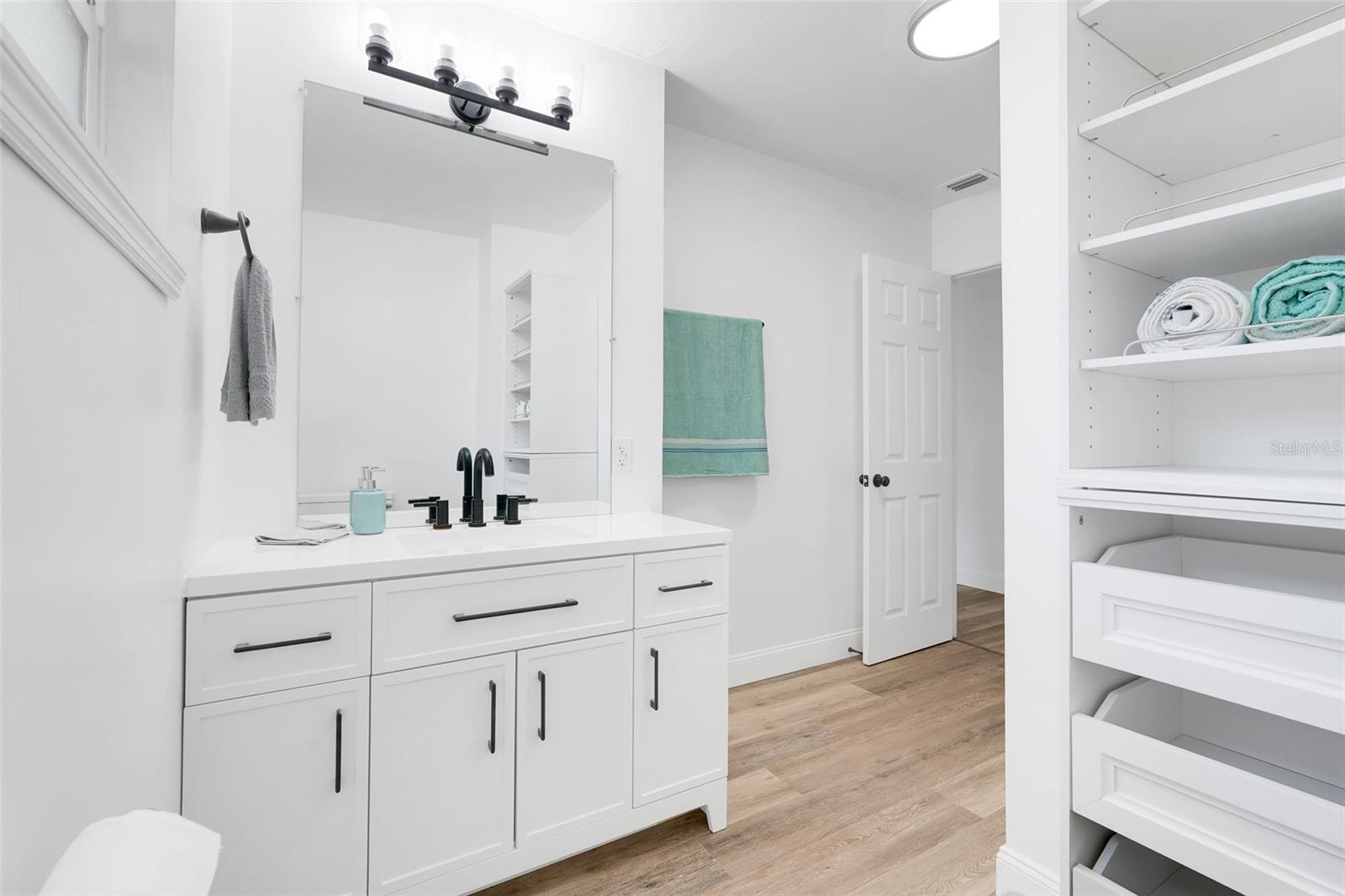 Image 17 of 39 For 828 Saint Anne Shrine Road