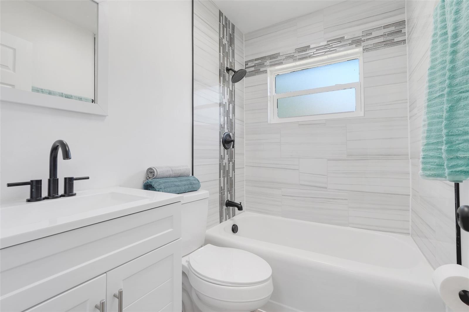 Image 22 of 39 For 828 Saint Anne Shrine Road