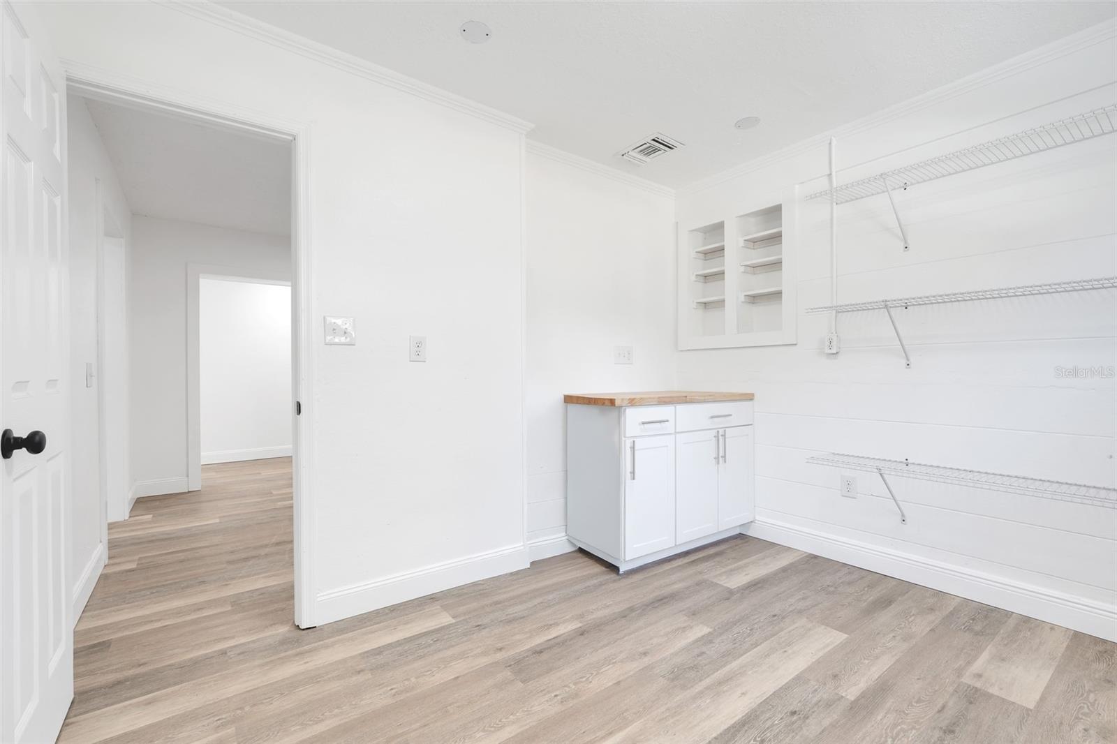 Image 24 of 39 For 828 Saint Anne Shrine Road