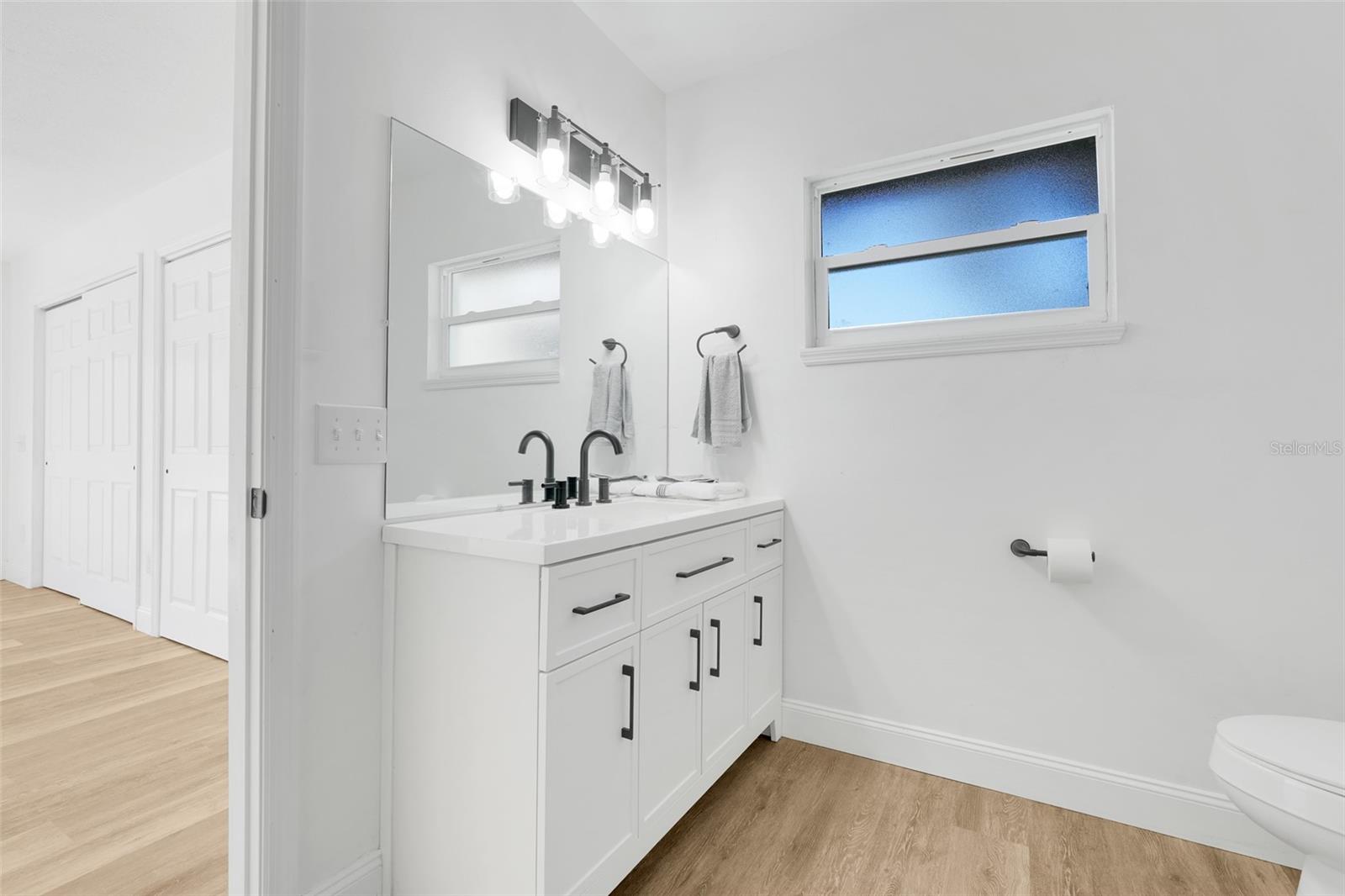 Image 28 of 39 For 828 Saint Anne Shrine Road