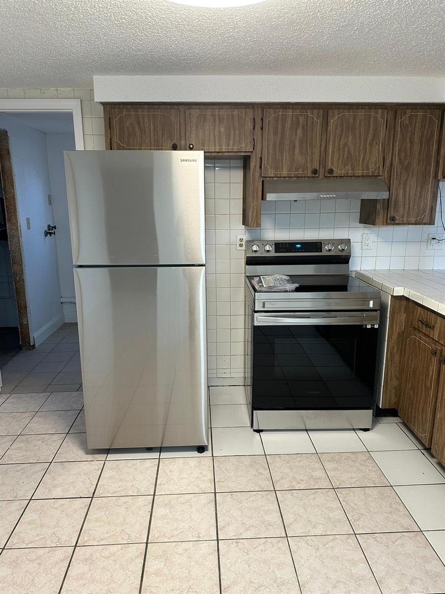 Image 3 of 16 For 4950 Fleetwood Street