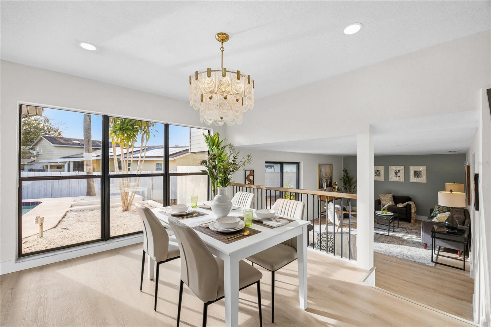 Listing photo id 9 for 8507 Wooddale Court