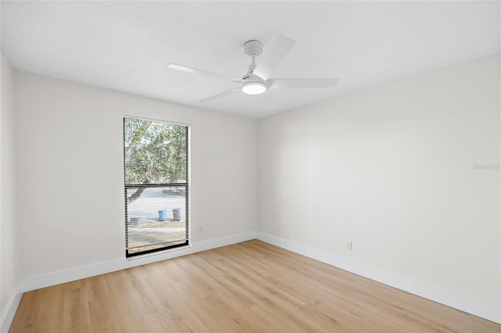 Listing photo id 23 for 8507 Wooddale Court