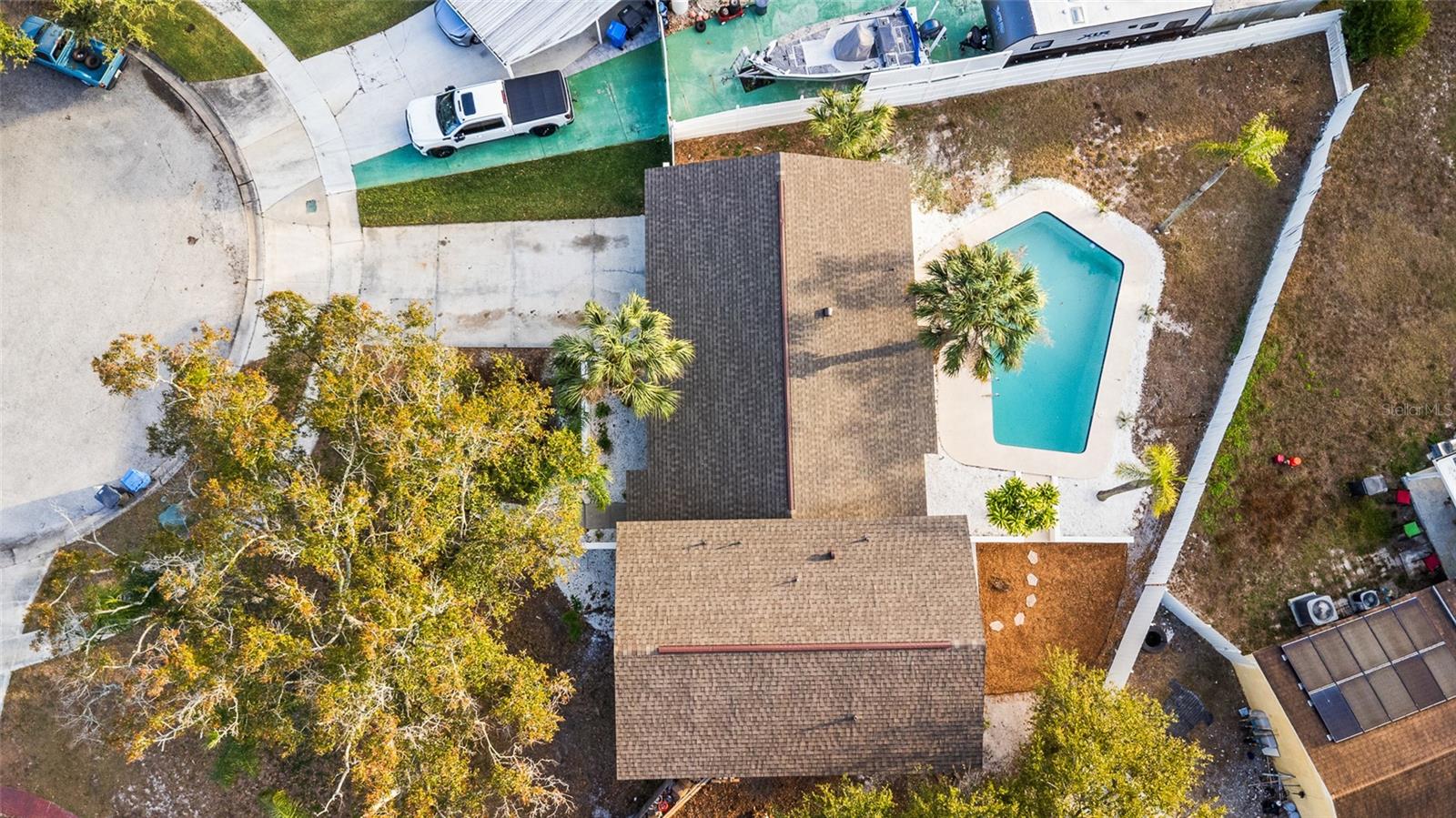 Listing photo id 33 for 8507 Wooddale Court