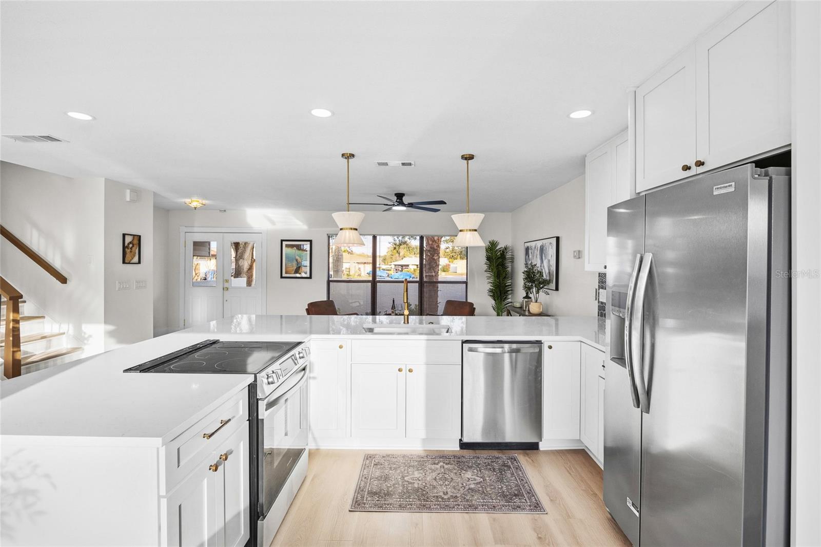 Listing photo id 5 for 8507 Wooddale Court