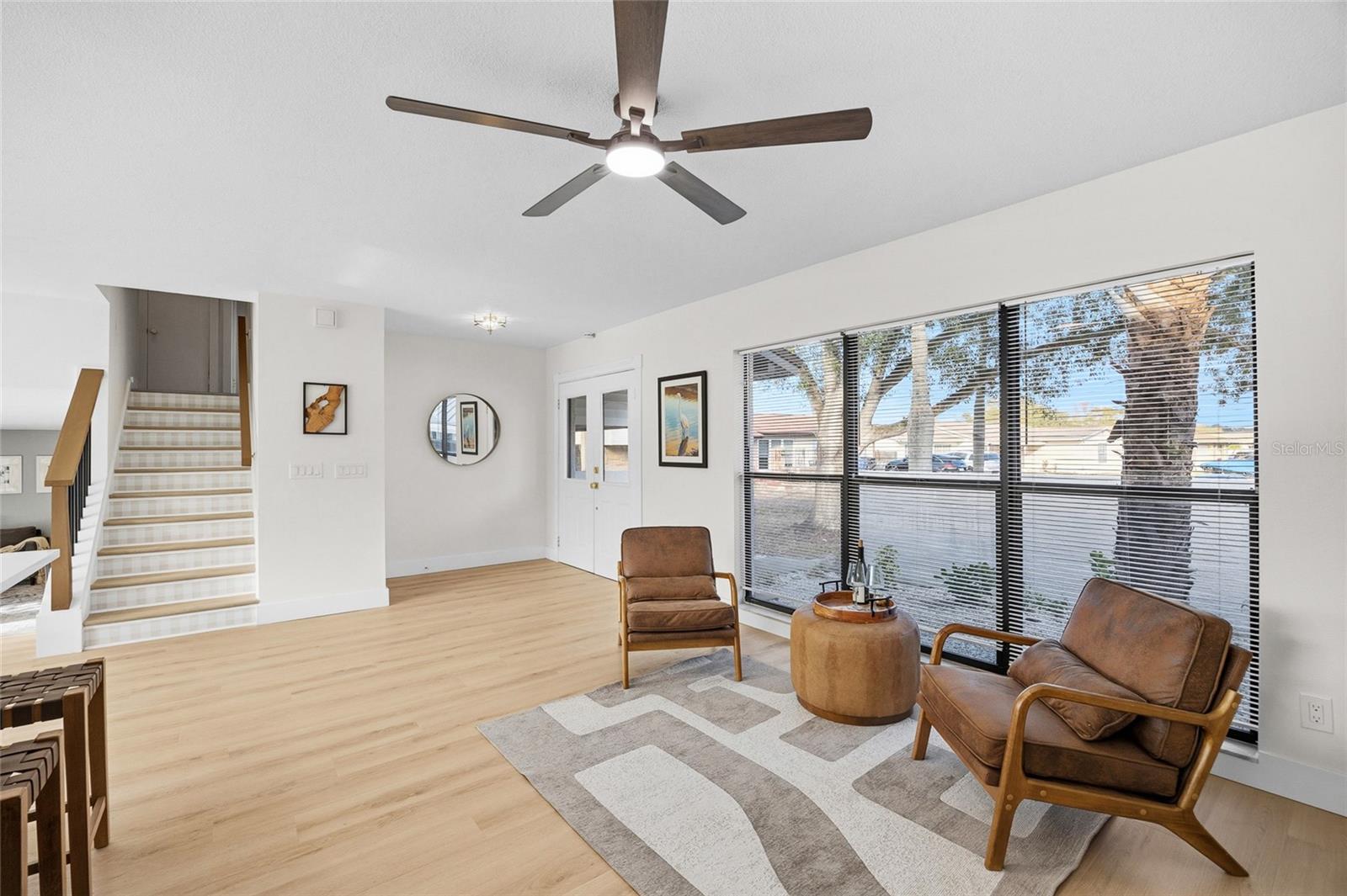 Listing photo id 7 for 8507 Wooddale Court