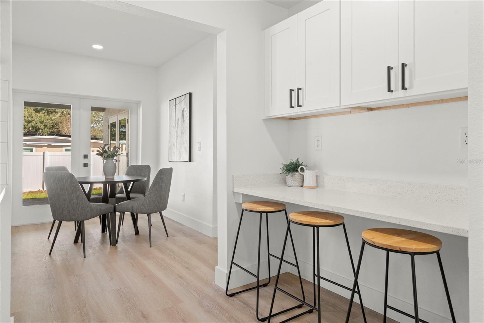 Image 15 of 53 For 7211 Orpine Drive N